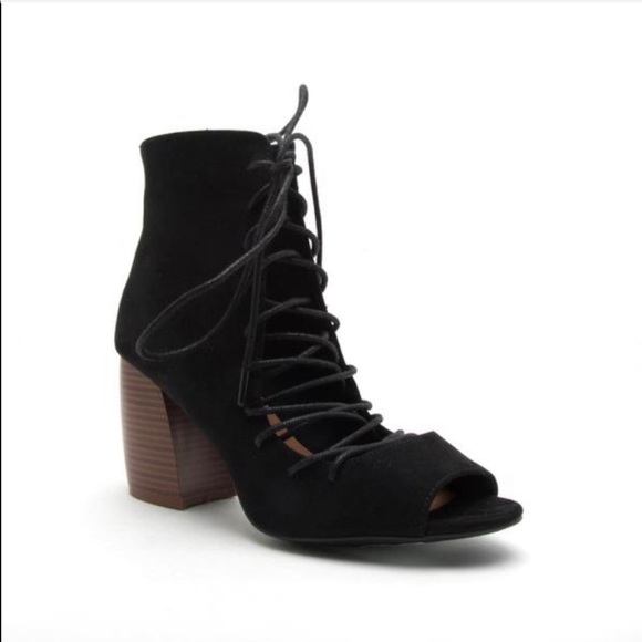 NEW Lola Lace Booties- in Black - Picture 2 of 8